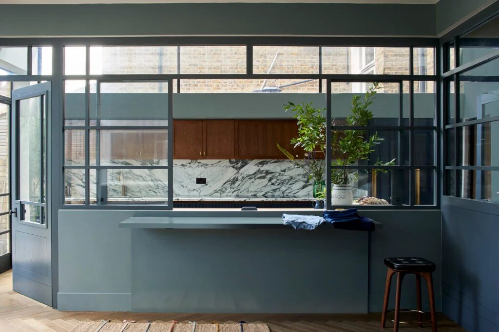 Farrow & Ball Finishes 7 De Nimes 299 in Full Gloss