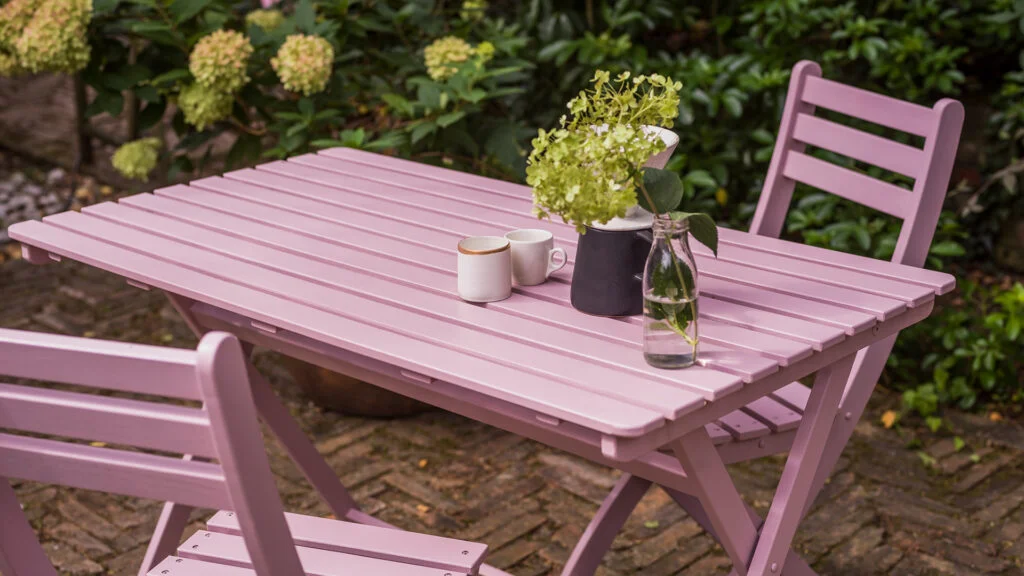 Farrow & Ball Finishes 8 Cinder Rose No. 246 in Exterior Eggshell