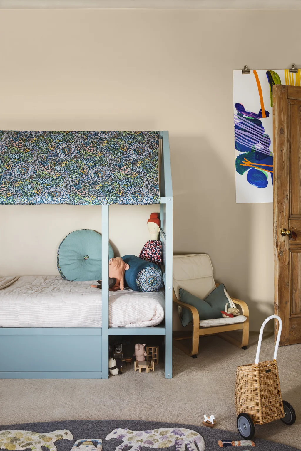 Small Interior School House White 291